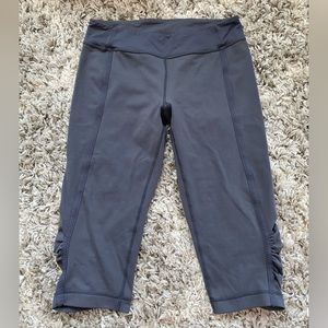 Cropped Lululemon Grey Leggings
